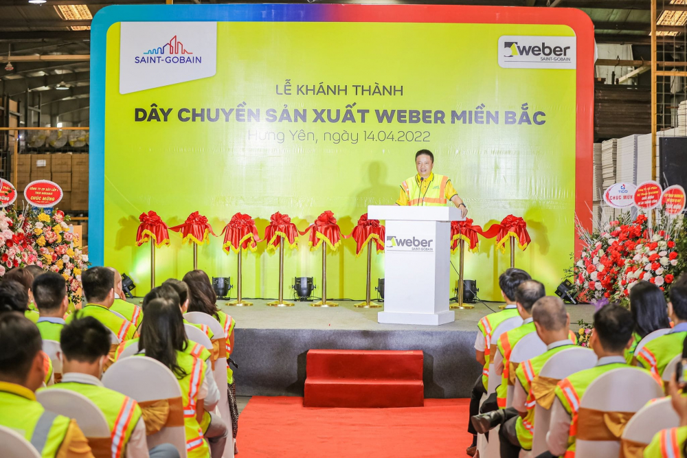Ông Đặng Minh Phương, Giám đốc Điều hành miền Bắc, Saint-Gobain Việt Nam phát biểu tại sự kiện